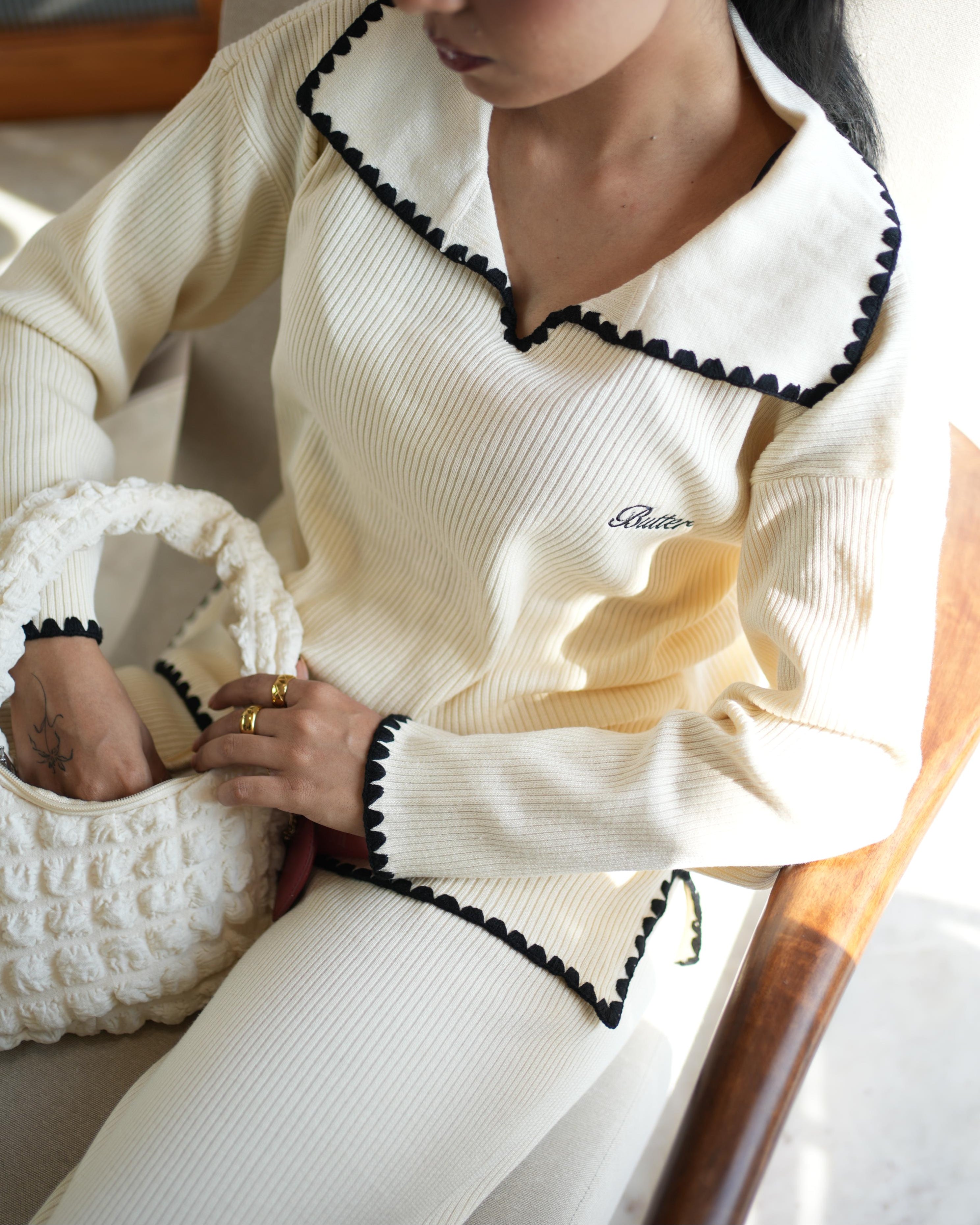 Cream Collar
